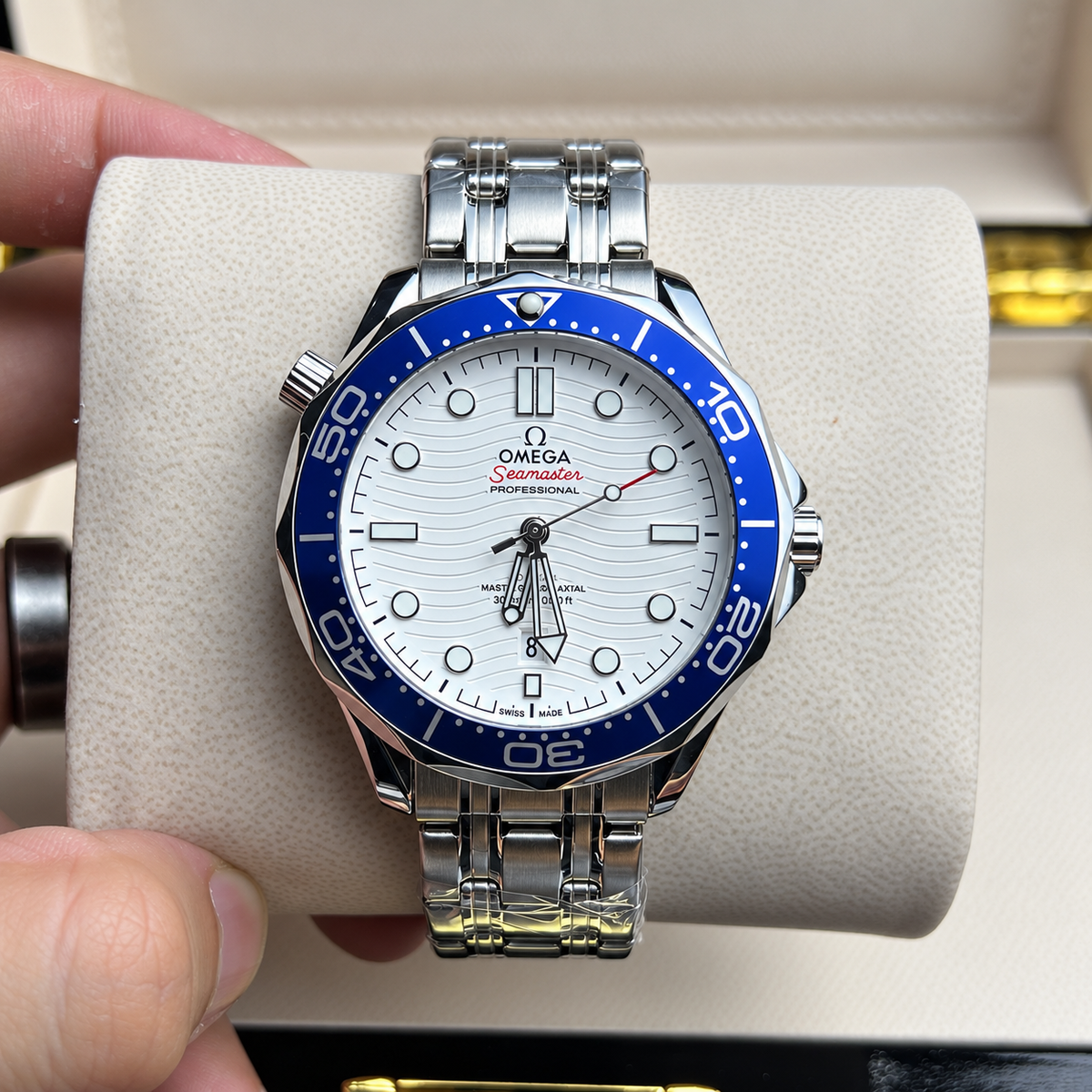 Seamster OMGA Date Only White Dial